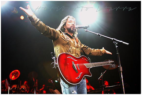 Marco Antonio Solis "El Buki"